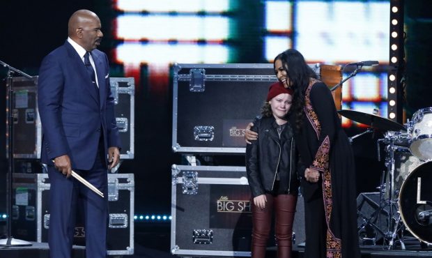 Steve Harvey, Milana Nigro and drummer Sheila E on an episode of "Little Big Shots," which airs Apr...
