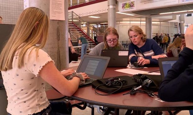 Utah Schools Rush To Distribute Computers As Soft Closure Begins