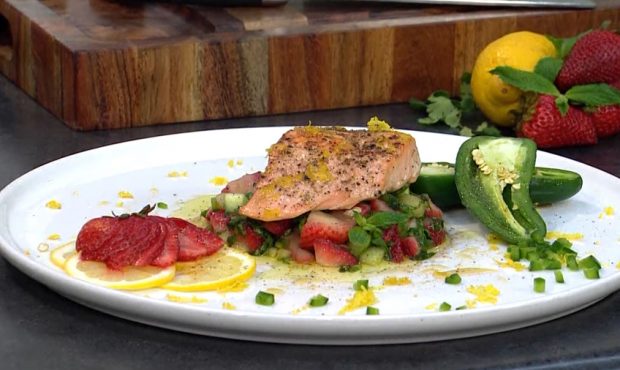 Baked Salmon with Spinach Strawberry Salsa (KSL TV)...
