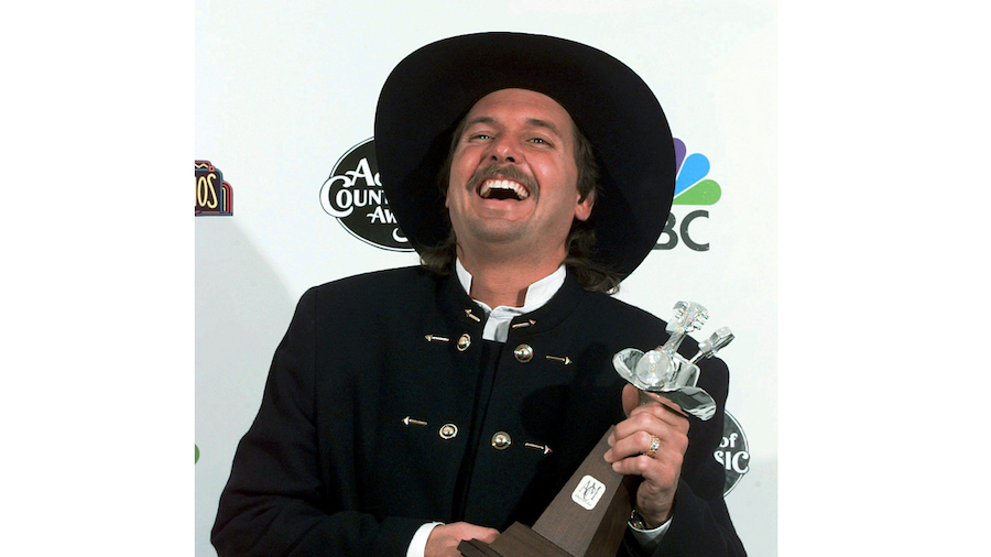 Jeff Carson poses backstage at the 31st Annual Academy of Country Music Awards, April 24, 1996 in U...