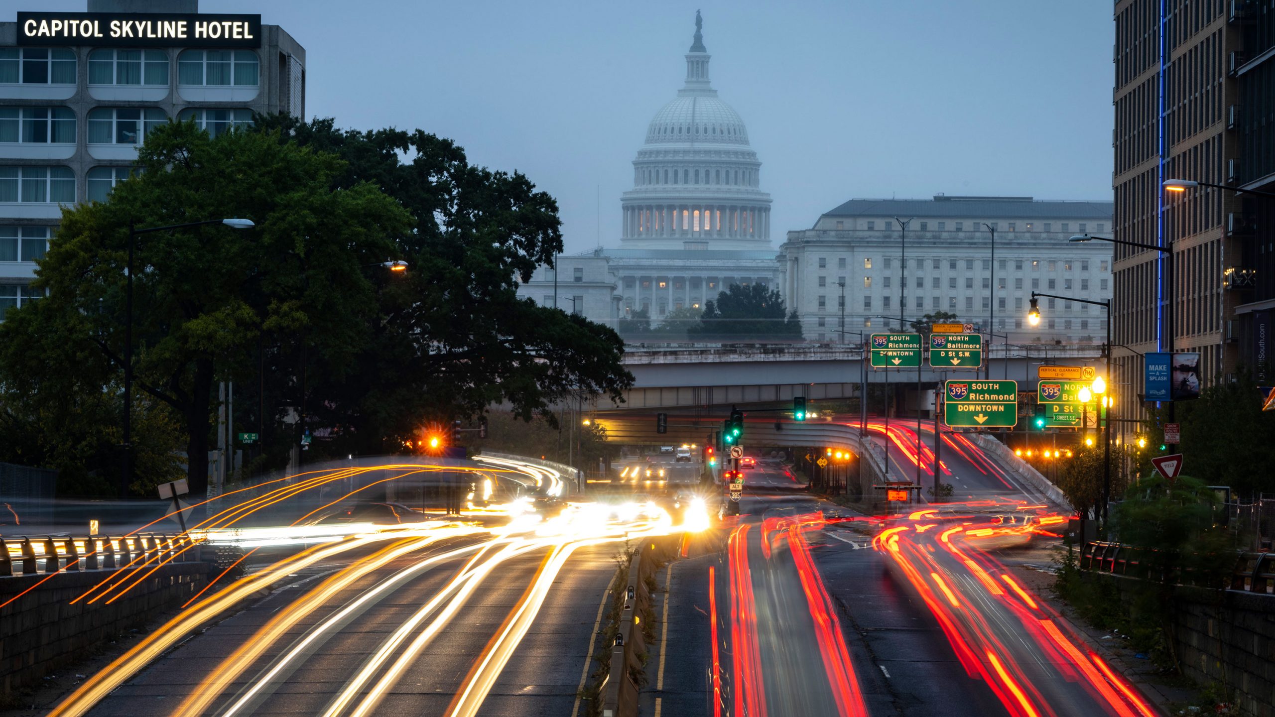 WASHINGTON, DC - OCTOBER 06: A view of the U.S. Capitol during morning rush hour on Wednesday morni...