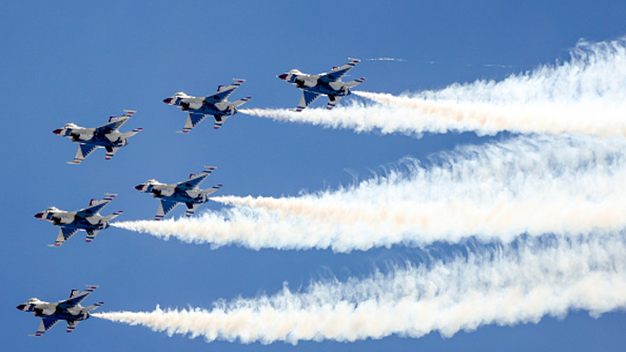 COLORADO SPRINGS, CO - MAY 25: The Air Force Thunderbirds perform after the Air Force Academy gradu...