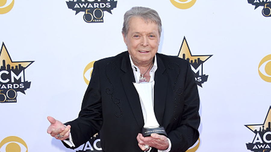 ARLINGTON, TX - APRIL 19:  Singer Mickey Gilley, winner of the Triple Crown Award attend the 50th A...