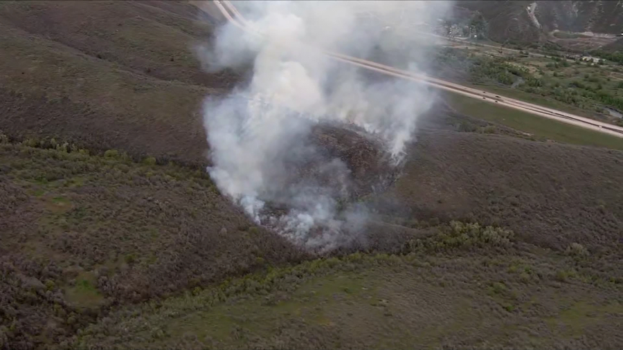 The brush fire nearby US-40 just north of Heber. (Credit: Chopper 5)...