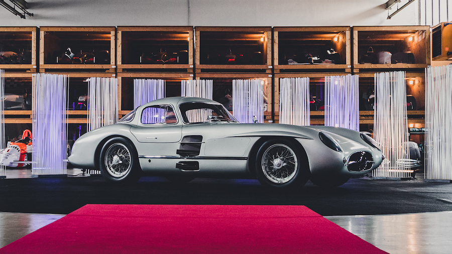 Mercedes just sold the world's most expensive car, 1955 Mercedes-Benz 300 SLR Uhlenhaut Coupe, for ...