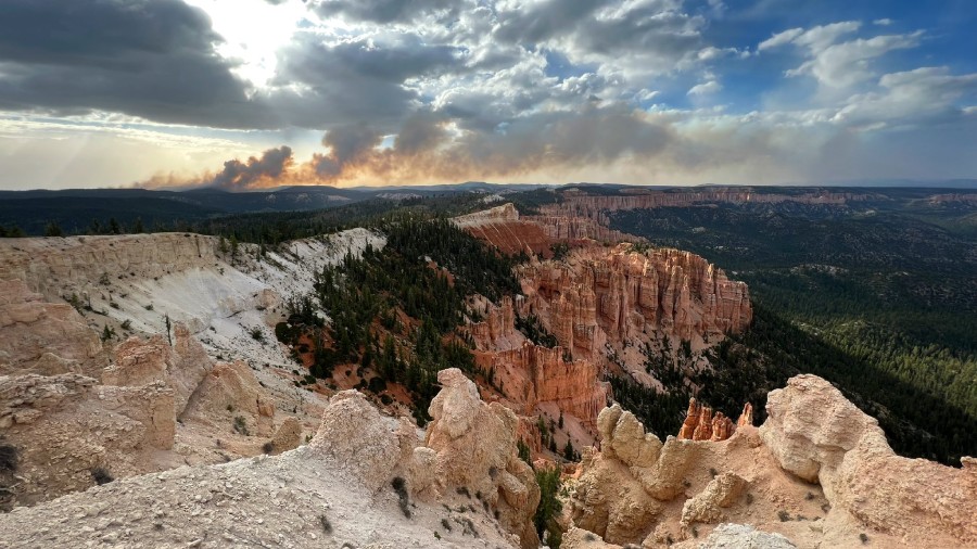 Left Fork Fire from the Rainbow Point at Dixie National Forest. (Credit: Bryce Canyon National Park...