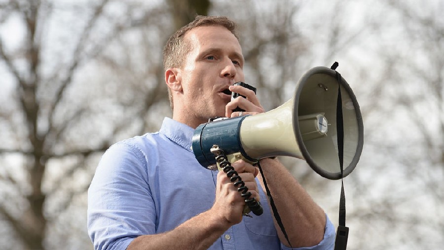 UNIVERSITY CITY, MO - FEBRUARY 22: Missouri Governor Eric Greitens addresses the crowd at Chesed Sh...