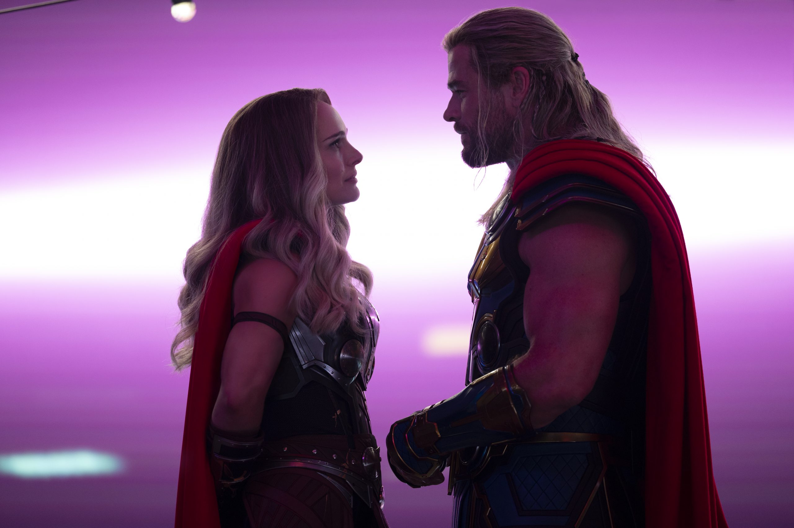 (L-R): Natalie Portman as Mighty Thor and Chris Hemsworth as Thor in Marvel Studios' THOR: LOVE AND...