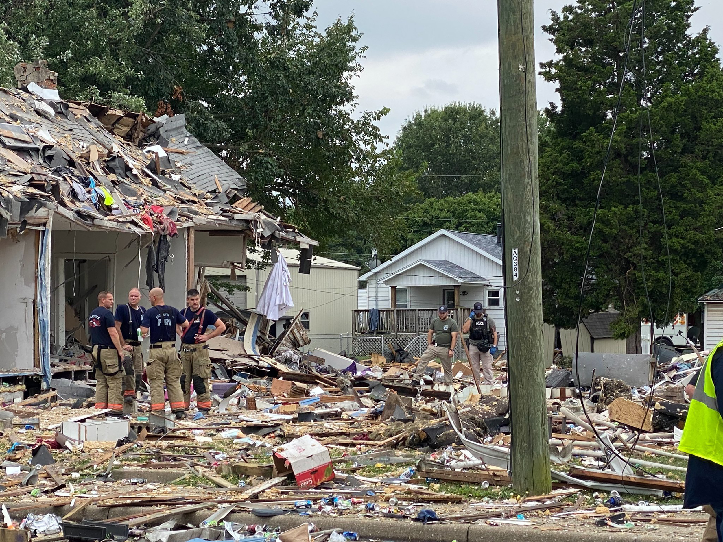 Explosion damages homes in Evansville...