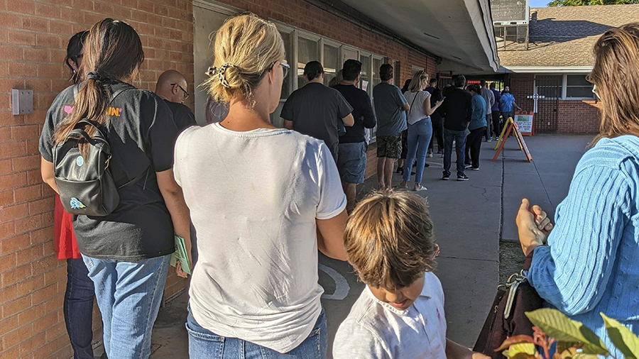 Voters line up in Arizona...