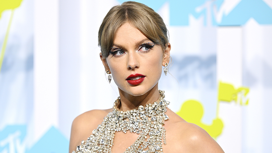 Taylor Swift at the 2022 MTV Video Music Awards held at Prudential Center on August  28, 2022 in Ne...