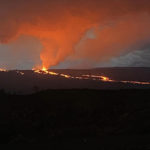 Lava flowing from Mauna Loa Volcano during the night. (KSL-TV's Carissa Hutchinson)