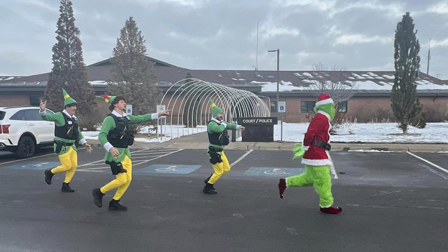 elves chasing the grinch...