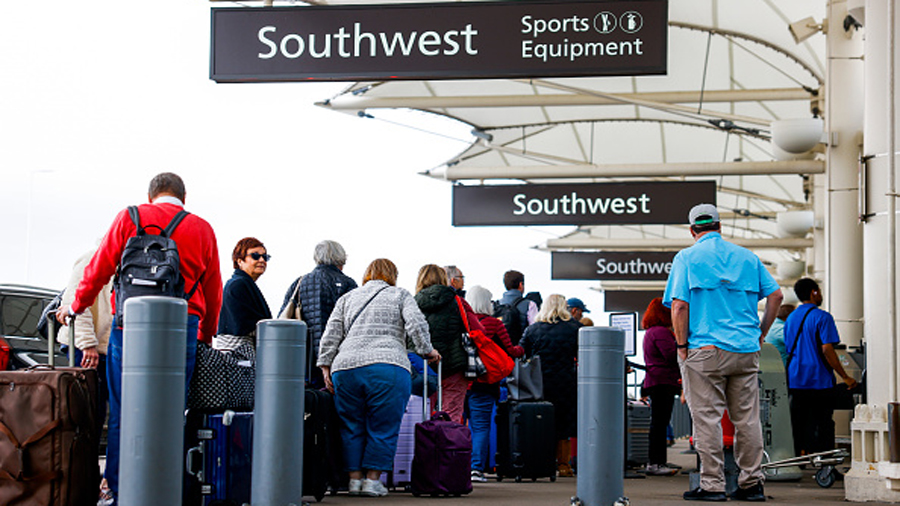 Southwest Airlines' Mass Cancellations Continue To Strand Travellers Nationwide...