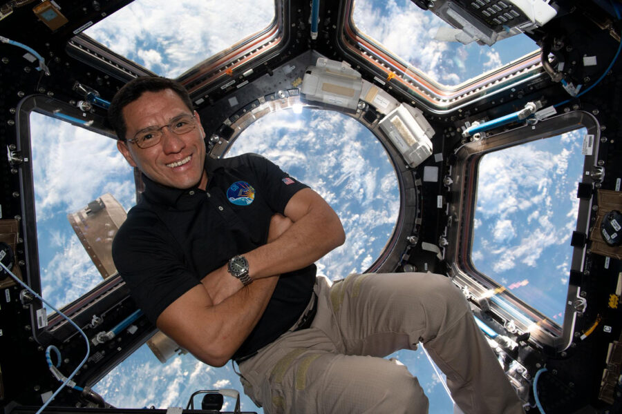 (Oct. 1, 2022) --- NASA astronaut and Expedition 68 Flight Engineer Frank Rubio is pictured inside ...