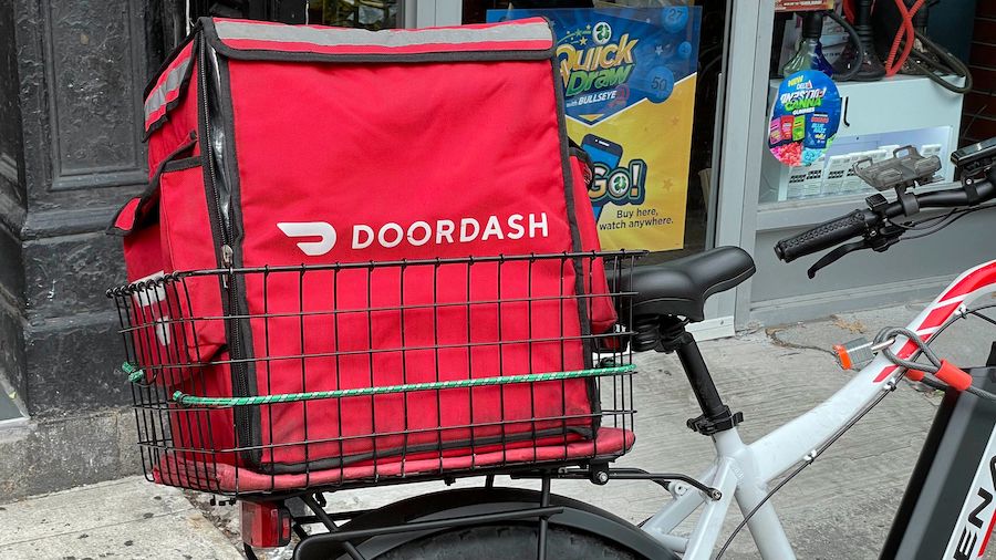 DoorDash is offering hourly pay to fix a problem with food orders