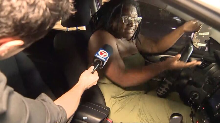A pregnant mother gave birth to her baby girl inside a rideshare vehicle in Miami, with the help of...
