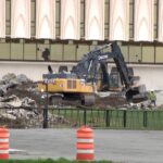 Construction workers begin temple's demolition (Istvan Bartos, KSL TV)