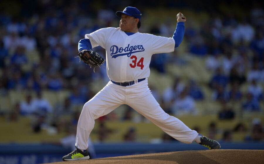 Dodger legend Fernando Valenzuela dies at 63